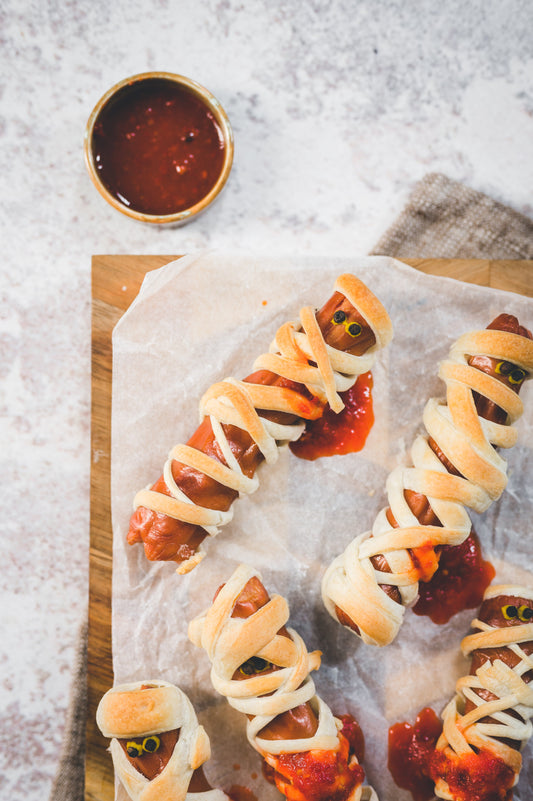 🌭👻 Mummi-pølser med chili-dip